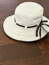 Load image into Gallery viewer, Linen Hat - only 1 left -Chocolate trim
